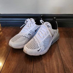 Nike 270 sneaker (size women's 6.5)